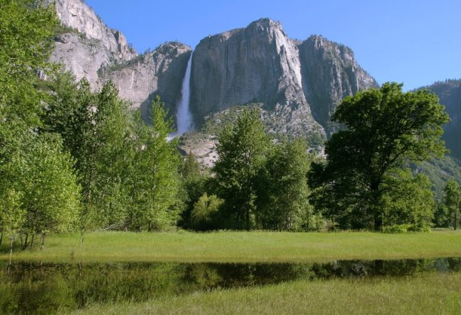 yosemite_valley[1]